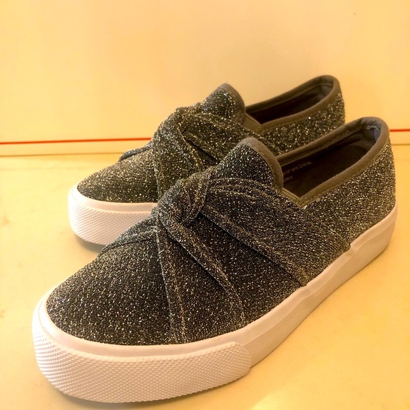 NEW-Girls Metallic glitter vulcanized slip on, size 12 - Picture 4 of 15